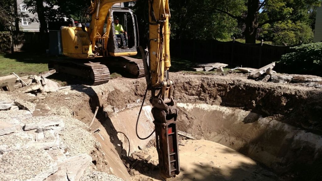 HOMEOWNERS Excavating Contractor Sean Farrell Excavation